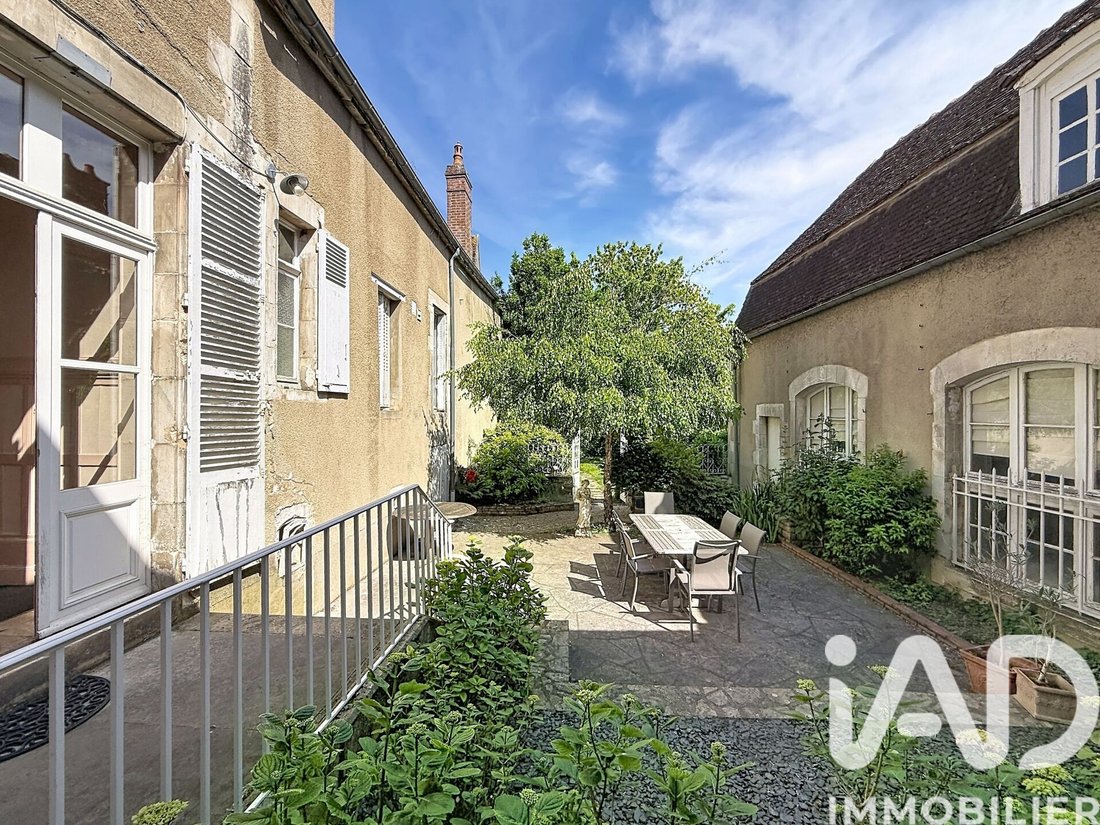 House in Auxerre, Bourgogne – Franche-Comté, France 2 - 18221648