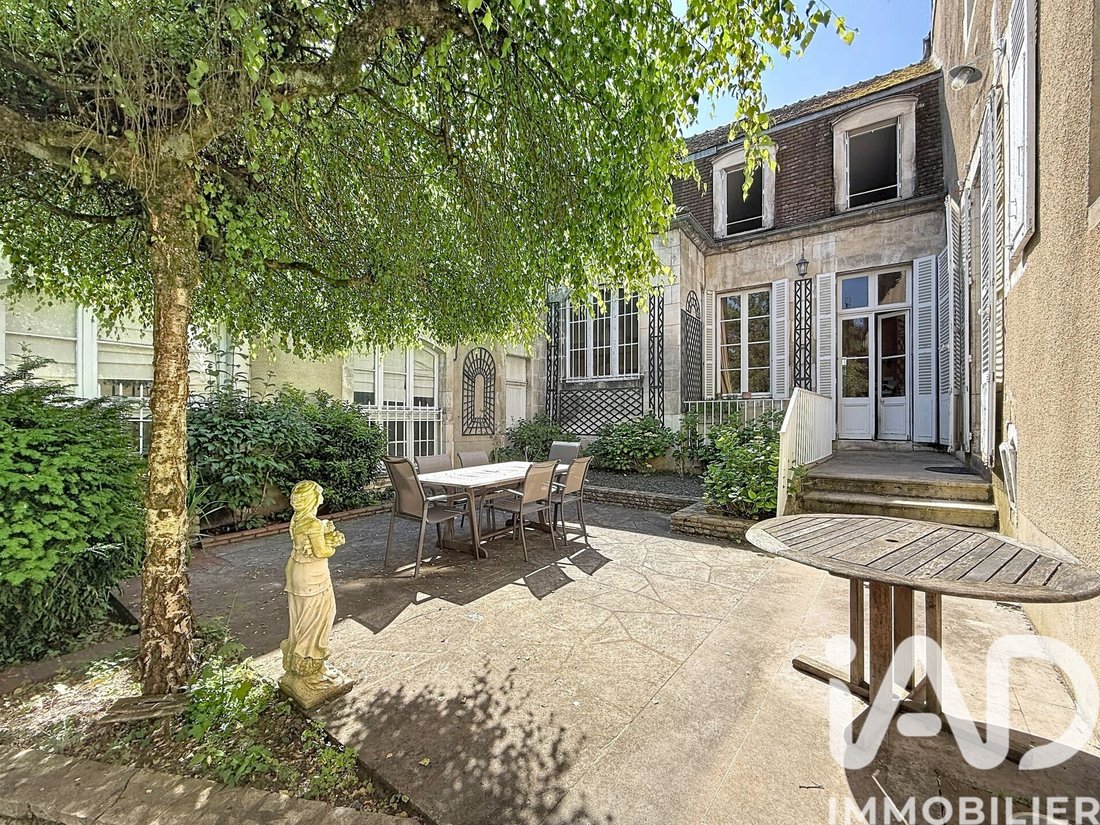 House in Auxerre, Bourgogne – Franche-Comté, France 3 - 18221648