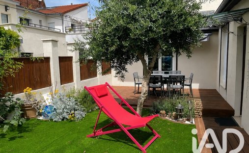 House in Chaperon Vert, Gentilly, France 1