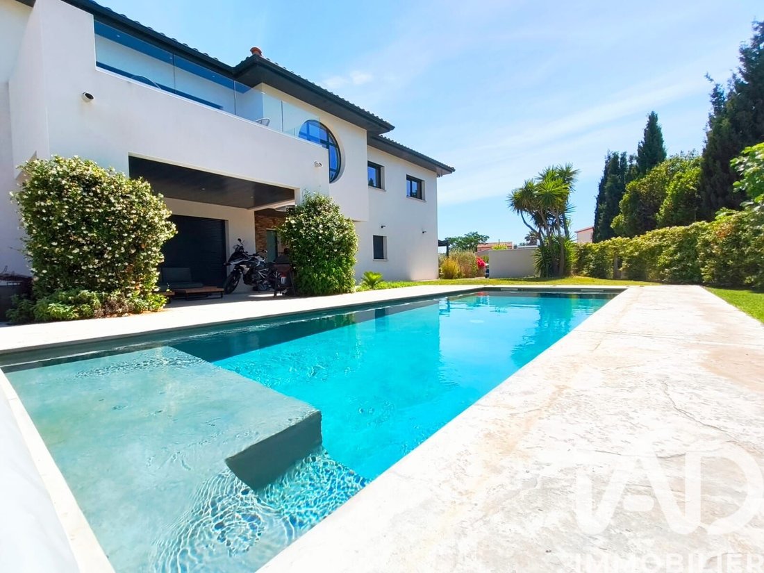 House in Sainte-Marie-la-Mer, Occitania, France 2 - 18097163