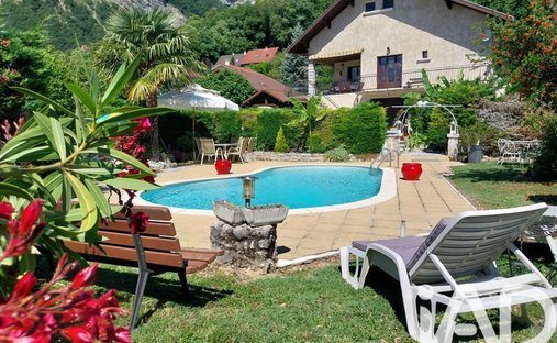House in La Terrasse, Auvergne-Rhône-Alpes, France 1