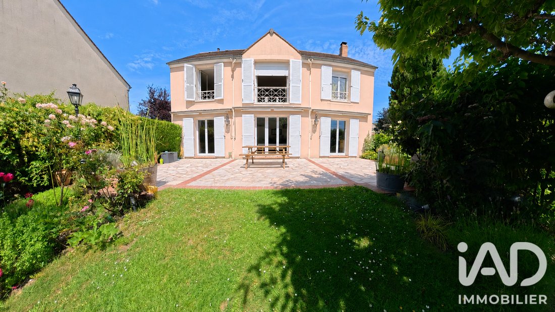 House in Neuville-sur-Oise, Ile-de-France, France 1 - 17980874