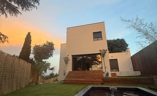 House in Tavel, Occitania, France 1