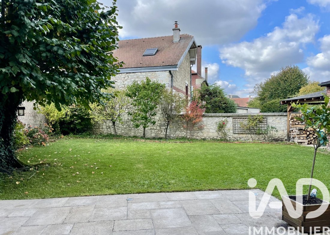 House in Compiegne, Hauts-de-France, France 2 - 18221834