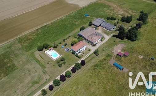 Maison à Saint-Clar, Occitanie, France 1