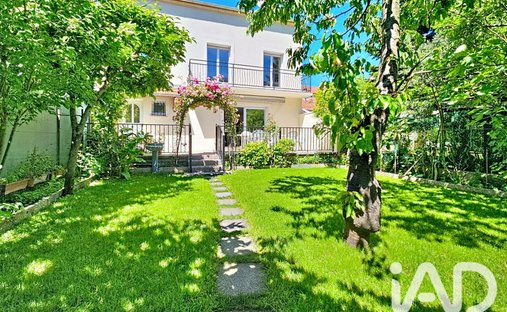 House in Arrondissement of Bobigny, Ile-de-France, France 1