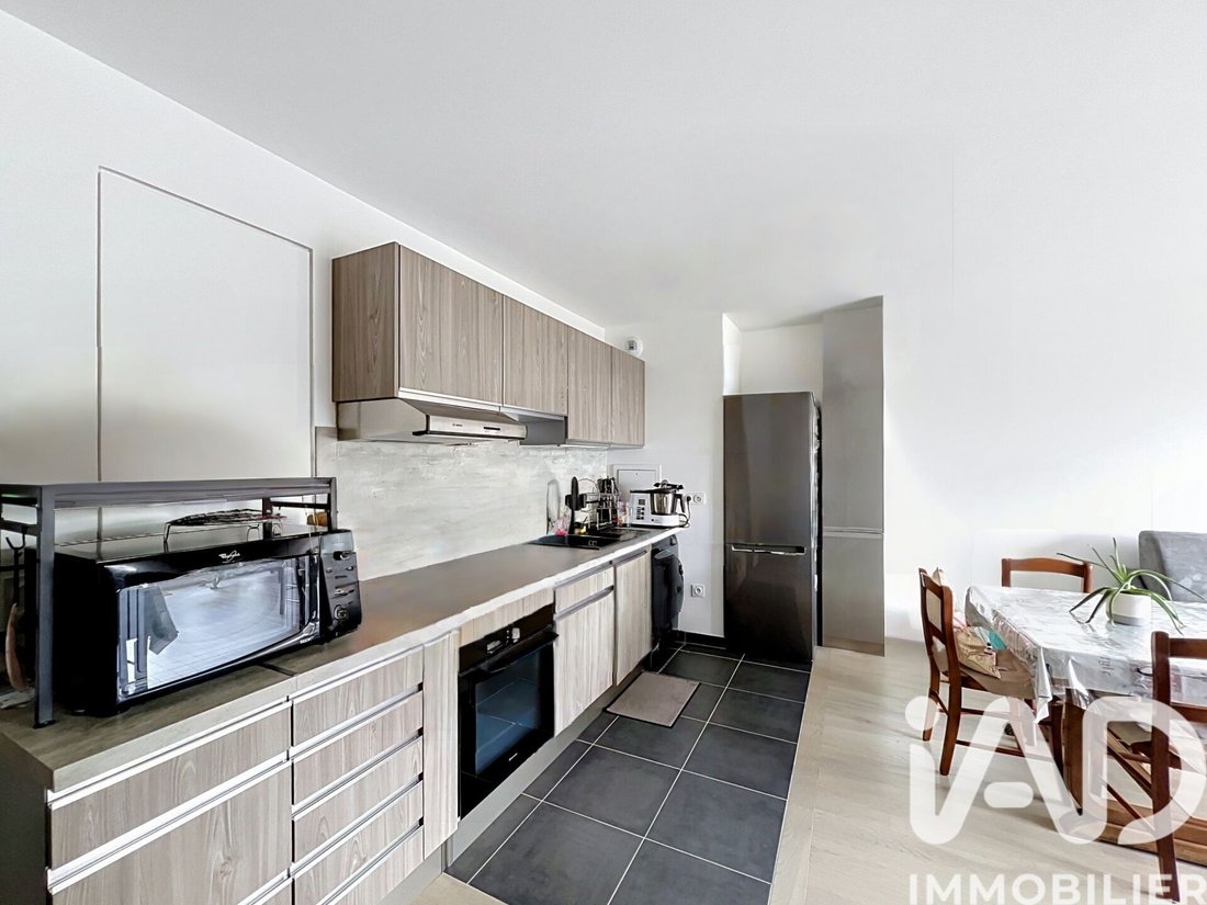 Apartment in Jean Jaures, Le Plessis-Robinson, France 2 - 18222688