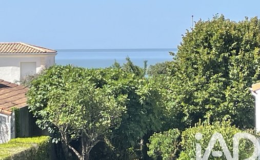 House in Vaux-sur-Mer, Nouvelle-Aquitaine, France 1