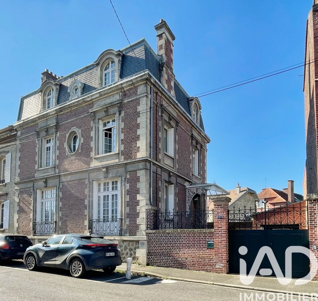 House in Compiegne, Hauts-de-France, France 1 - 18221834