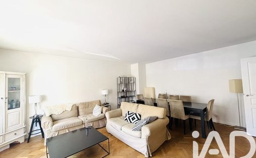 Apartment in Le Petit Pont Amphibie, Issy-les-Moulineaux, France 1