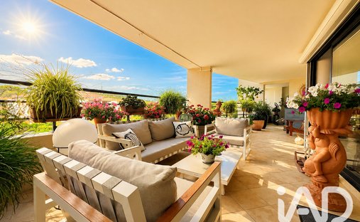 Appartement à Estérel Plage-Logis de l'Aspé-Péguière, Saint-Raphaël, France 1