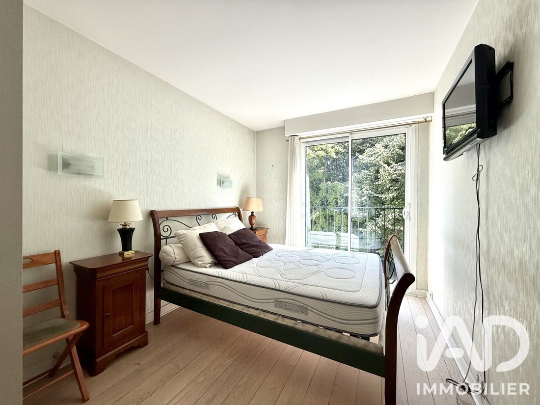 Apartment in Perouses, Paris, Ile-de-France 5 - 17692427