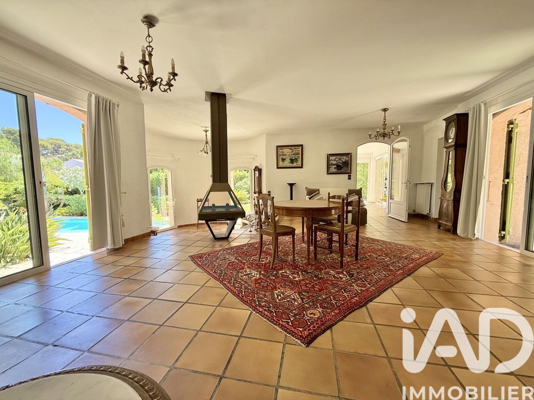 House in Beaucours-La Gorguette-La Morvenede, Sanary-sur-Mer, France 3 - 18221568
