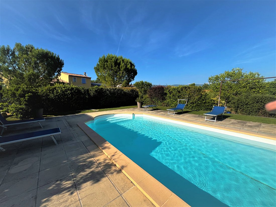 House in Saint-Saturnin-lès-Apt, Provence-Alpes-Côte d'Azur, France 2 - 15714635