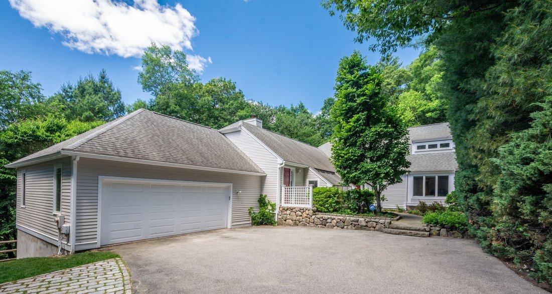 Winchester, Massachusetts, United States 1 - 18221593