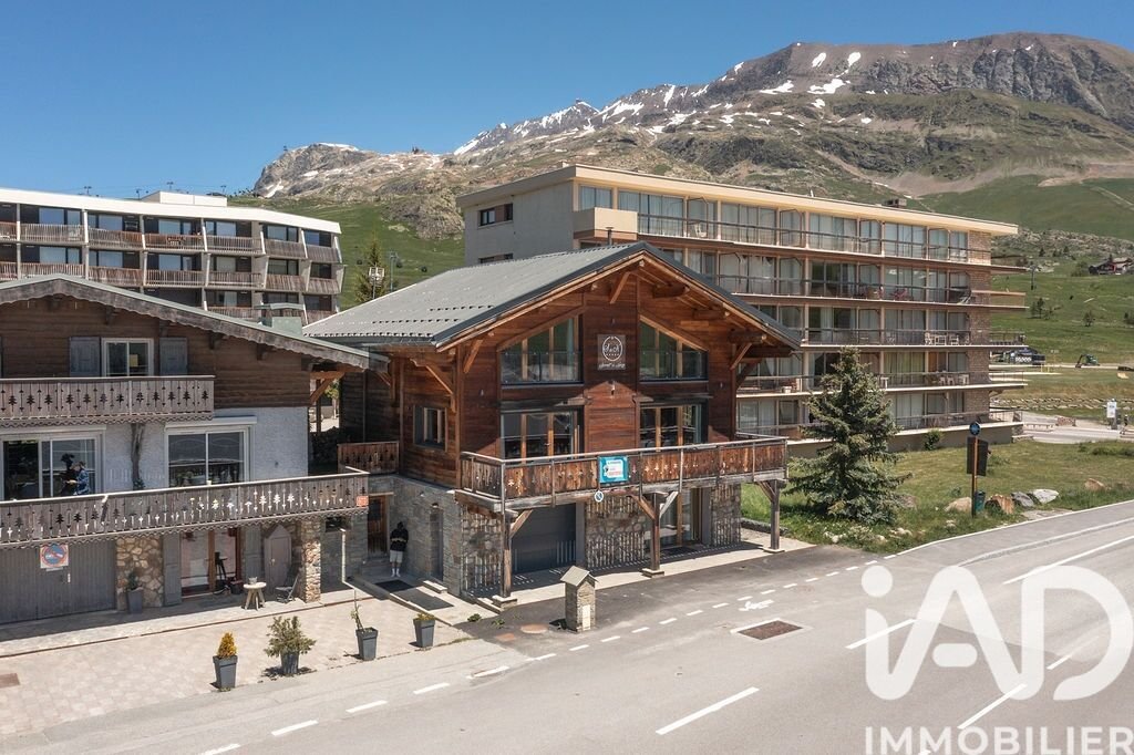 Alpe d'Huez, Auvergne-Rhône-Alpes, France 2 - 17657398