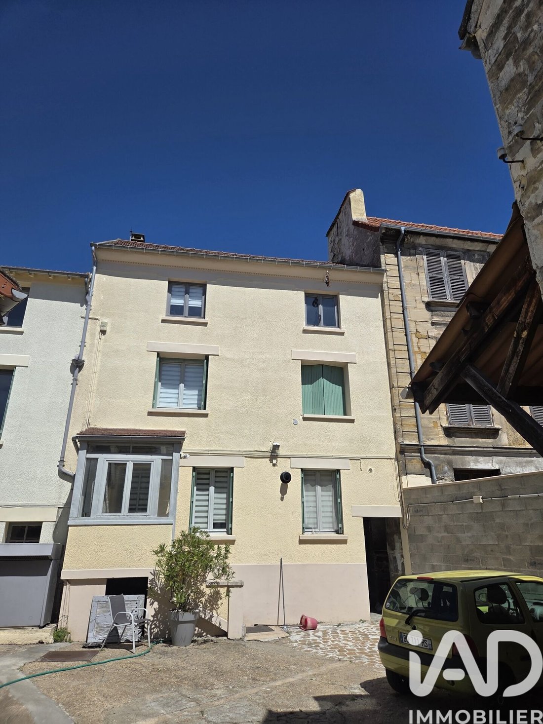 House in Village Doumer, Carrieres-sur-Seine, France 1 - 18120620