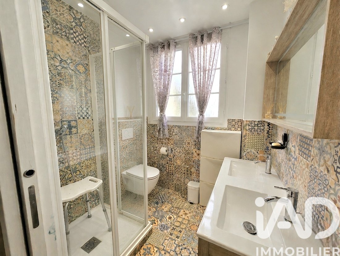 Apartment in Centre Ville, Clichy, France 5 - 18221668