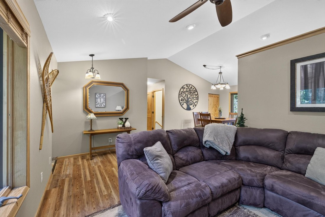 Nisswa, Minnesota, United States 5 - 18221540