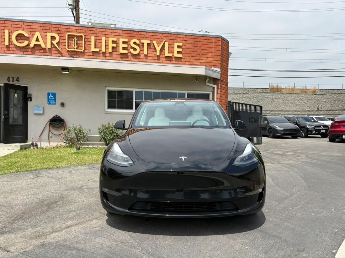 Suv in Arcadia, CA, United States 2 - 18221234