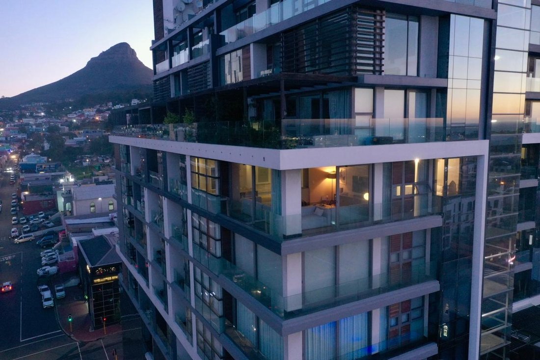 Apartment in Cape Town, Western Cape, South Africa 2 - 18221287