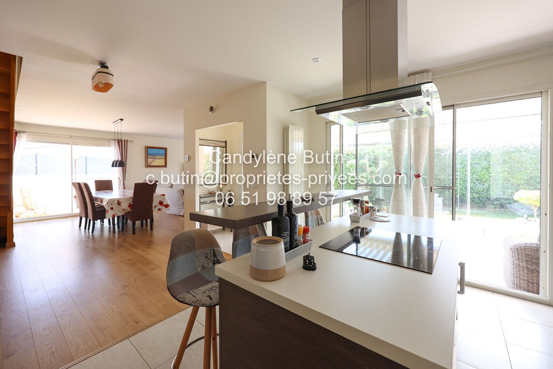 Villa in Colombiers, Occitania, France 4 - 18221061