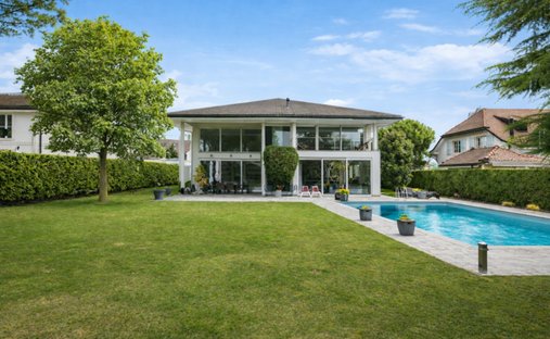 House in Coppet, Vaud, Switzerland 1