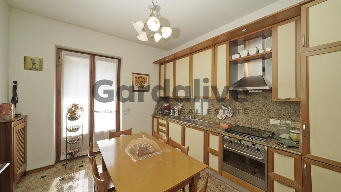 Villa in Desenzano Centro, Desenzano del Garda, Lombardy 5 - 18221310