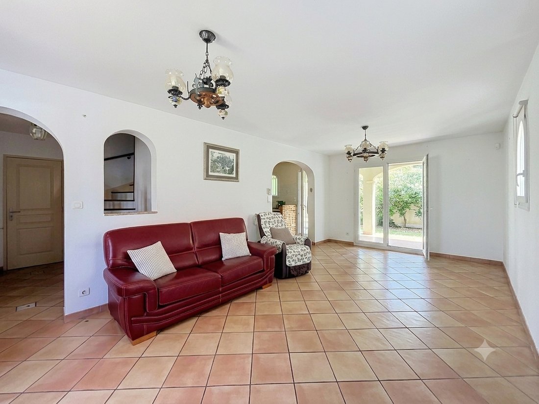 Villa in Plan-de-Cuques, Provence-Alpes-Côte d'Azur, France 2 - 18221031