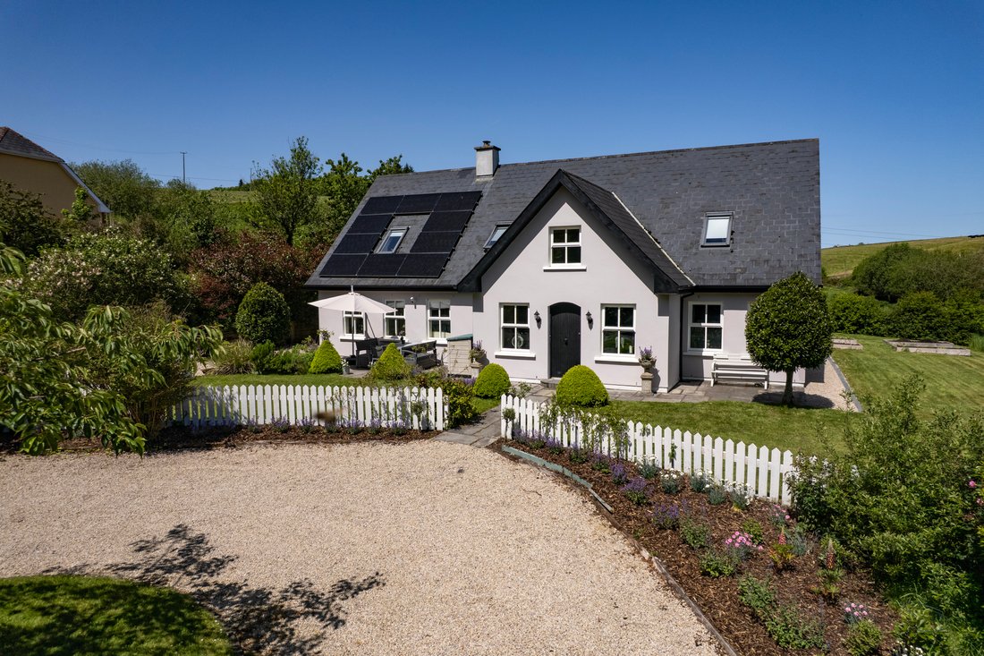 House in Ballinspittle, County Cork, Ireland 1 - 18222809