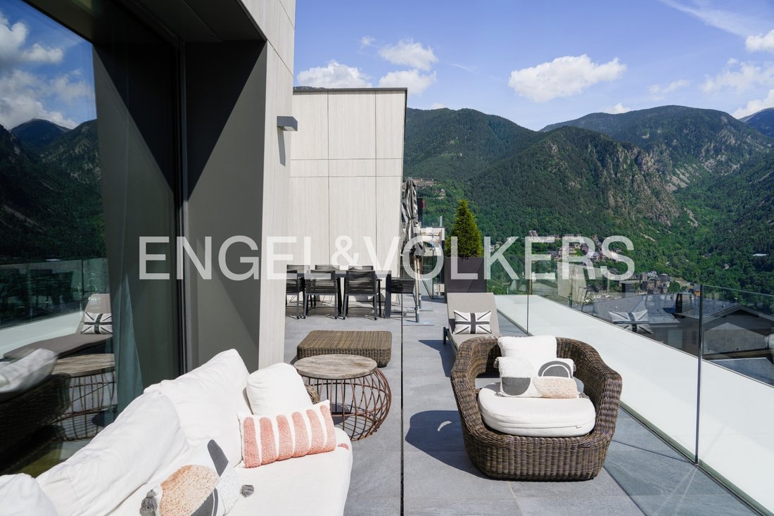 Chalet in Escaldes-Engordany, Escaldes-Engordany, Andorra 1 - 18223071