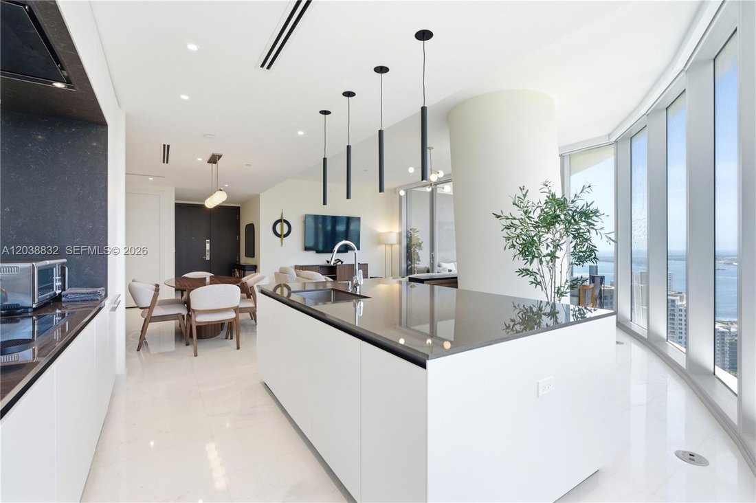 Condo in Miami, Florida, United States 5 - 18223627