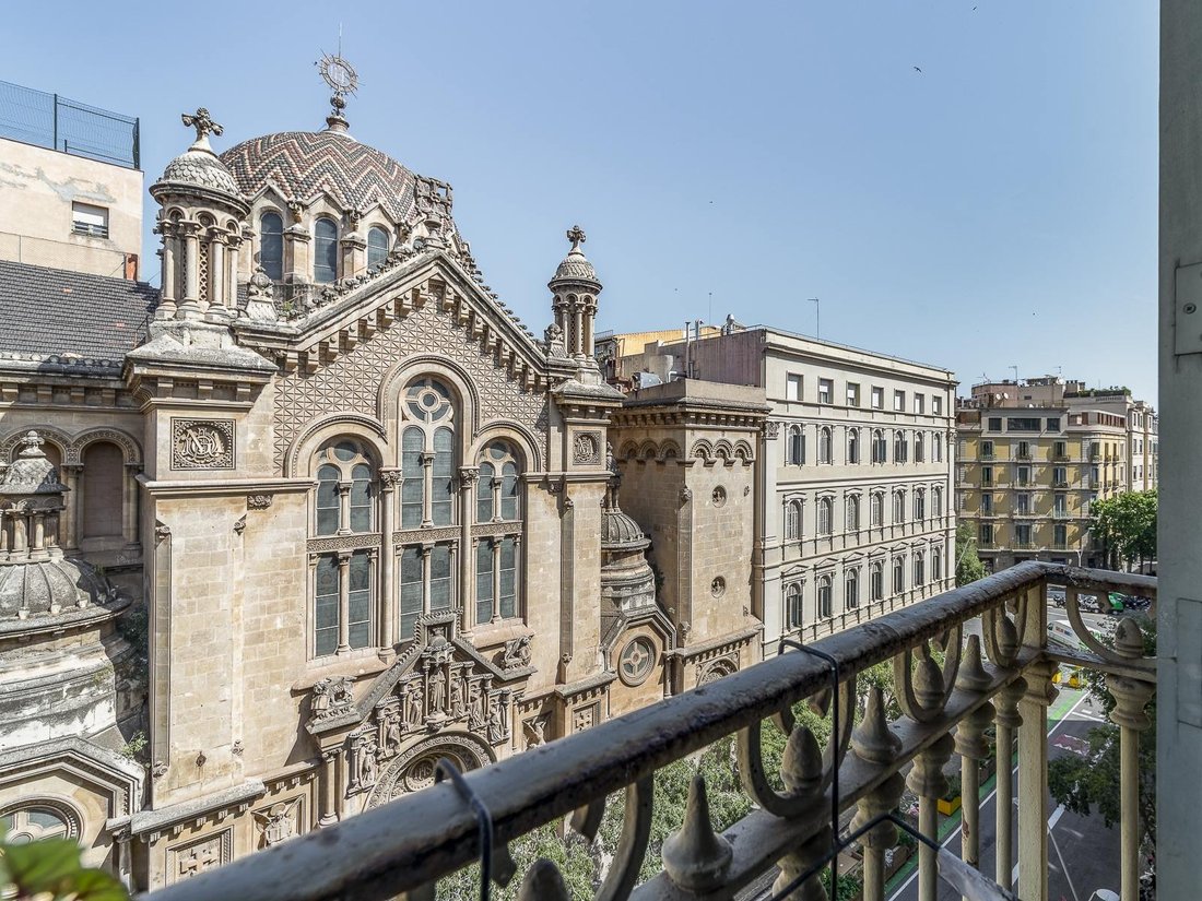 Apartment in Eixample, Barcelona, Spain 2 - 18222658