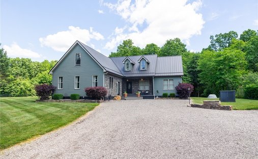 House in West Farmington, Ohio, United States 1