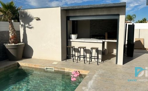 Villa in Ouest, Bessan, France 1
