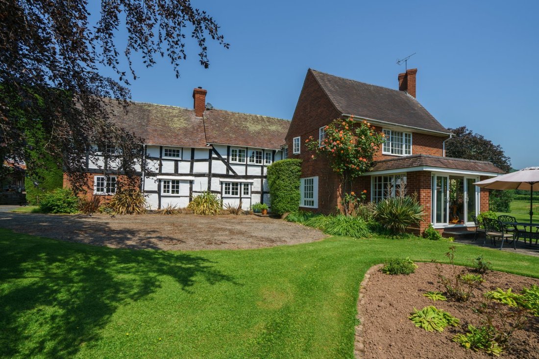 House in Stoke Bliss, England 1 - 18222521