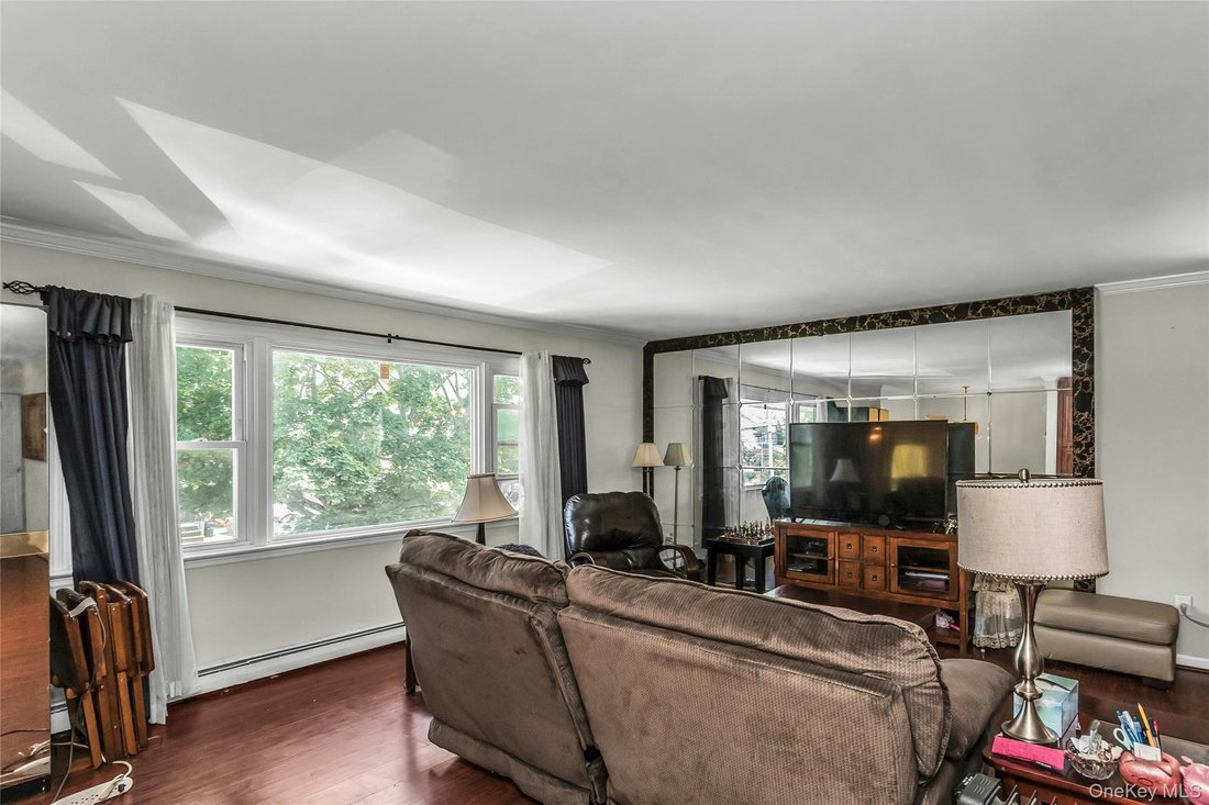 House in Lynbrook, New York, United States 5 - 18223353