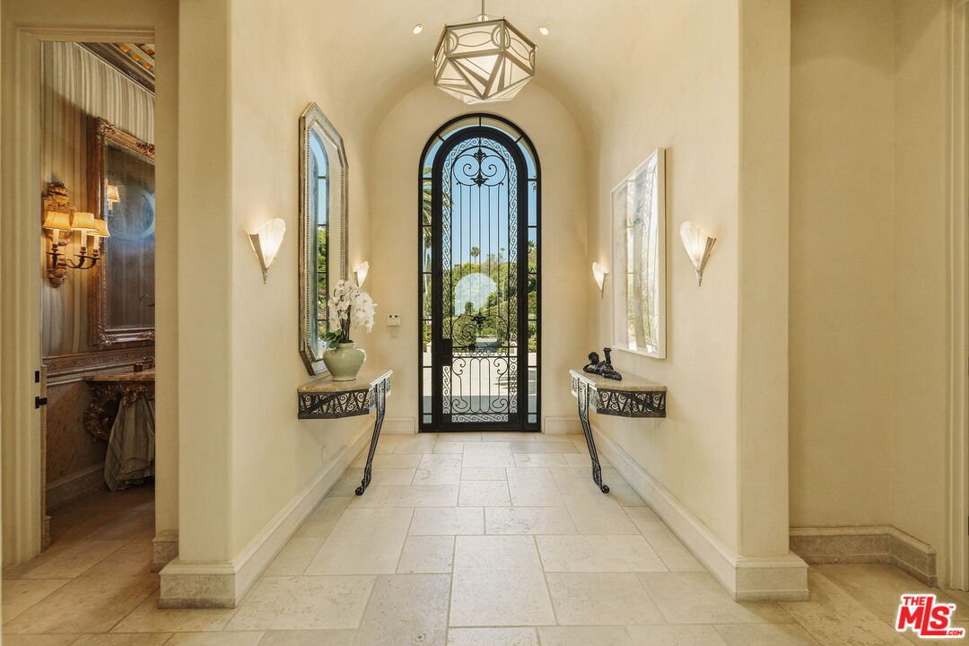 House in Beverly Hills, California, United States 4 - 18223677