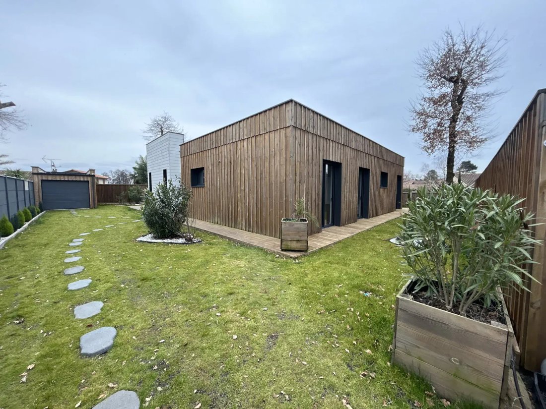 House in Saint-Medard-en-Jalles, Nouvelle-Aquitaine, France 5 - 18222691