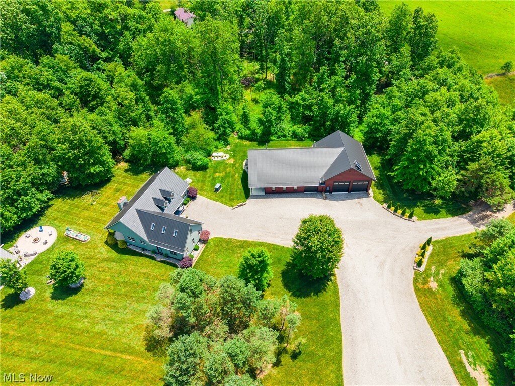 House in West Farmington, Ohio, United States 4 - 18222478