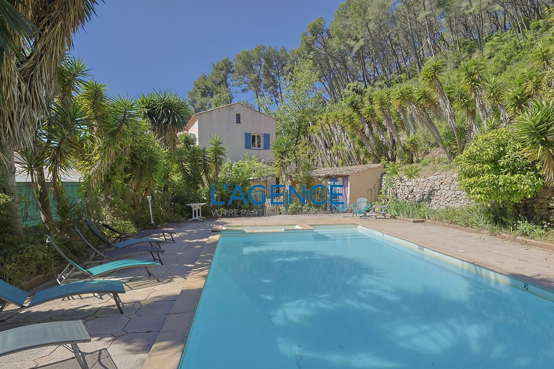Villa in Centre Ville, Carqueiranne, France 2 - 18222720