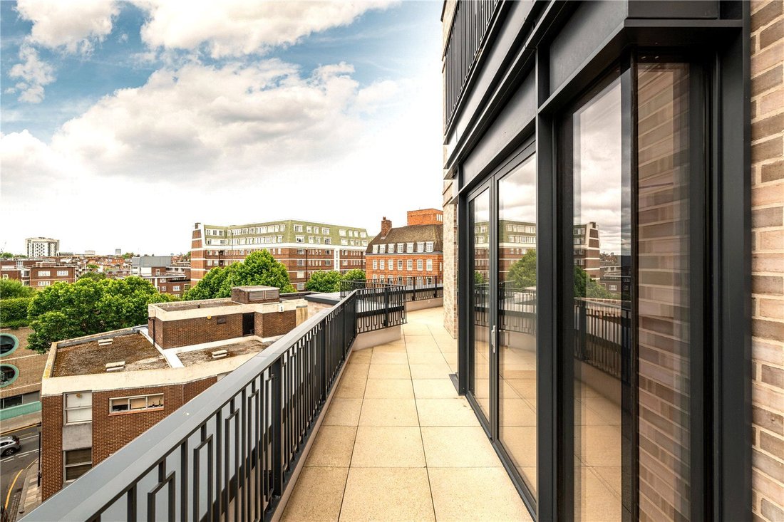 Apartment in Brompton, Kensington And Chelsea, England 2 - 18222476