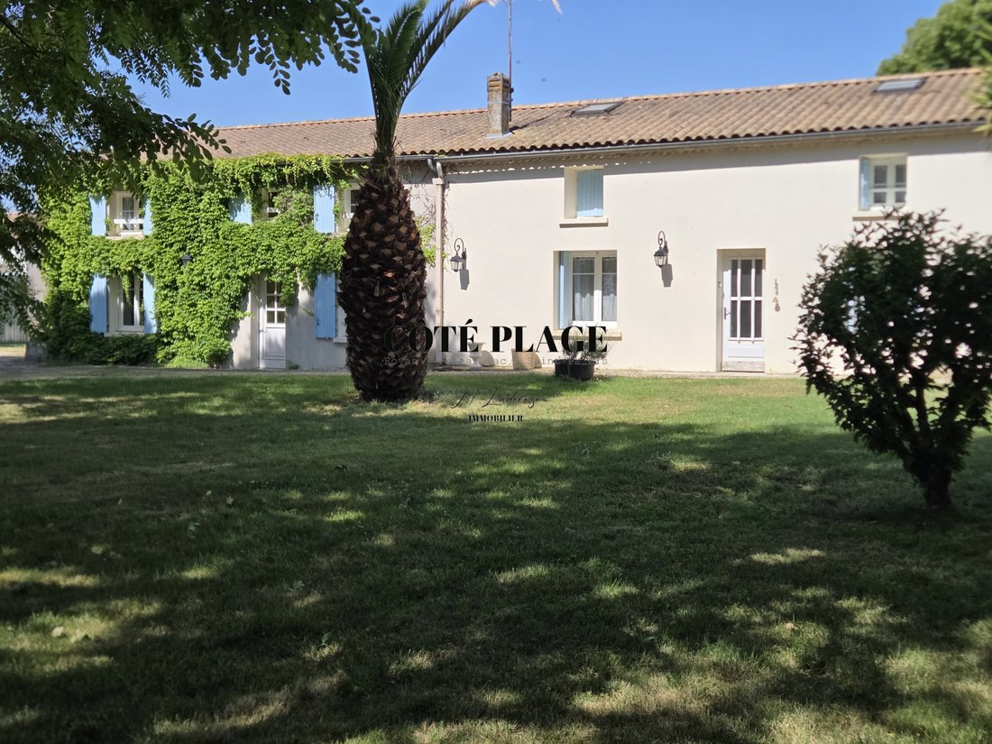 House in Saint-Sulpice-de-Royan, Nouvelle-Aquitaine, France 4 - 18222807