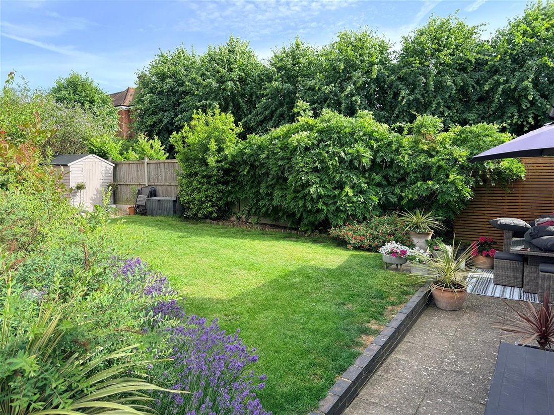 House in Hawks Hill, Fetcham, England 5 - 18222139