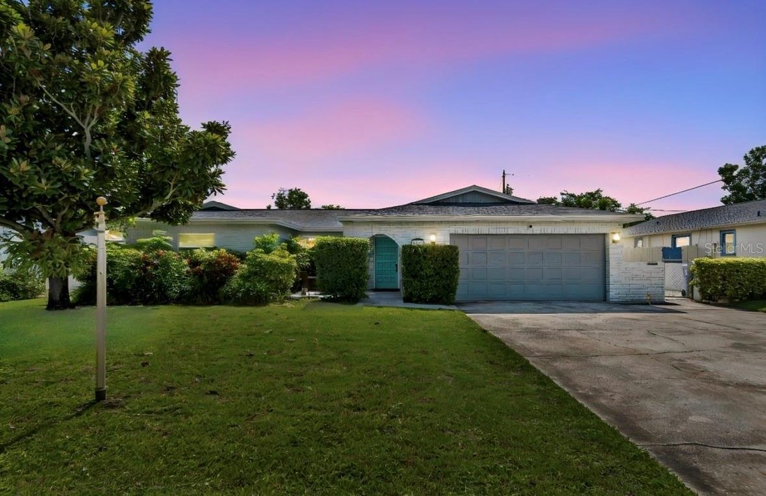 House in St. Petersburg, Florida, United States 1 - 18203814