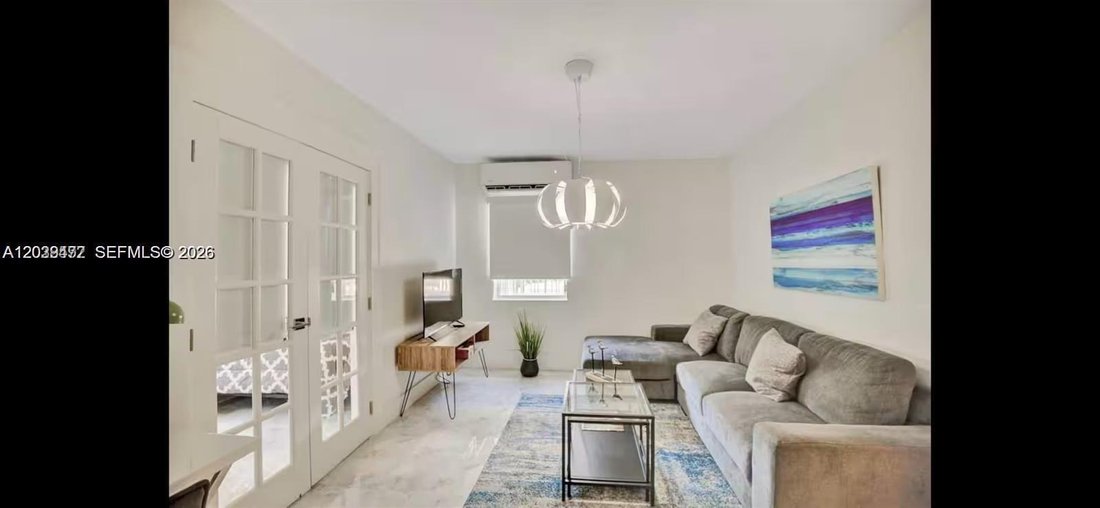 Miami, Florida, United States 1 - 18223461