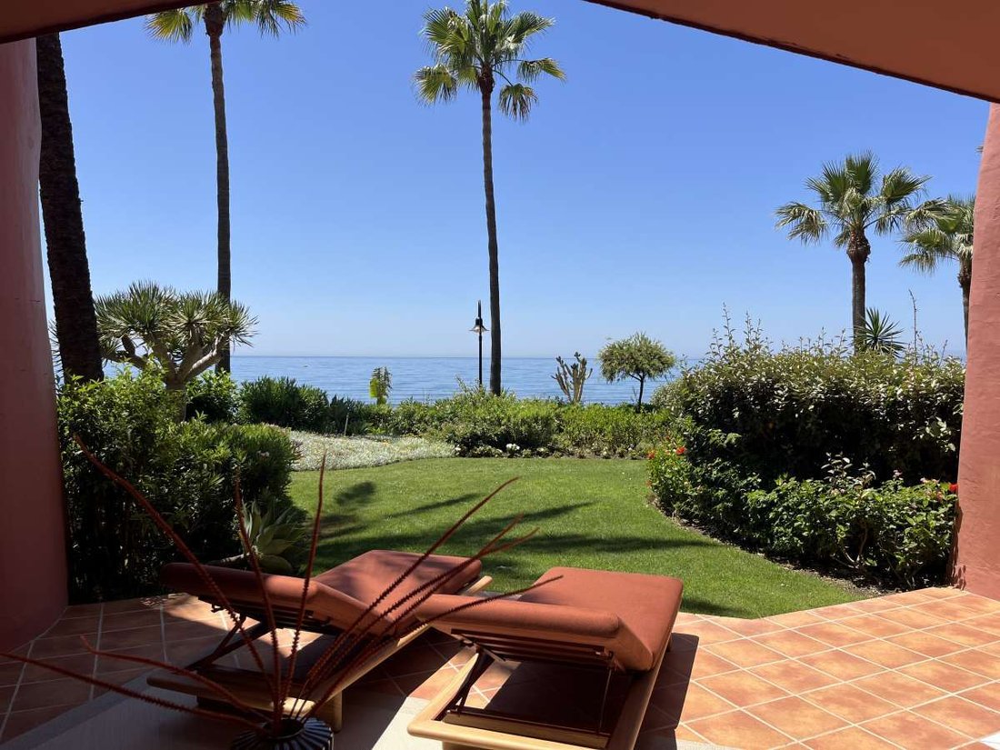 Apartment in Gualdalmansa, Estepona, Andalusia 3 - 18222032