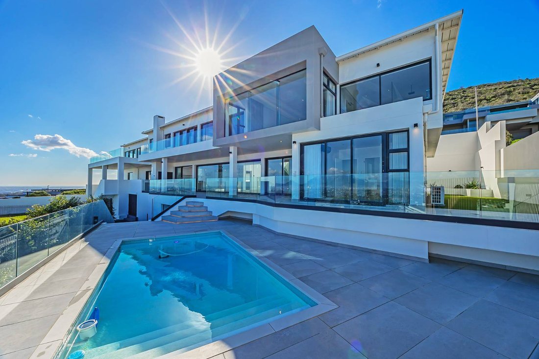 House in Western Cape, South Africa 1 - 18222970