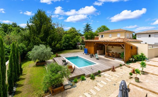 House in Coteaux, Floirac, France 1