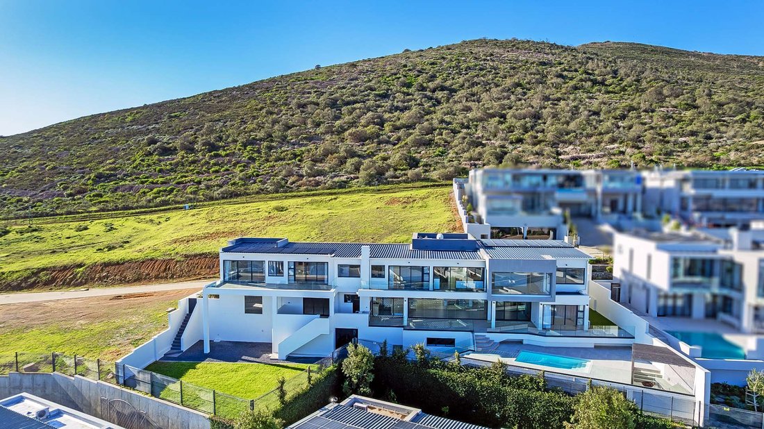 House in Western Cape, South Africa 2 - 18222970